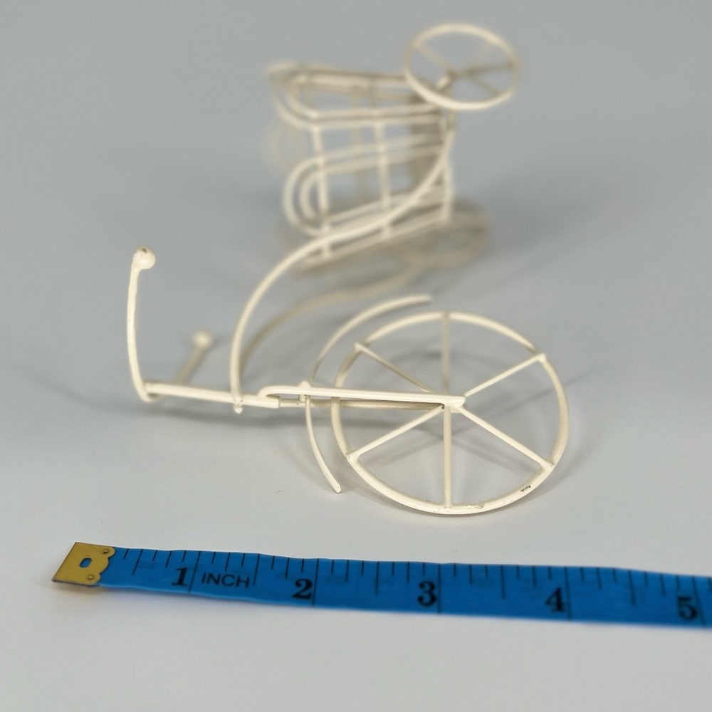 Elegant Cream Metal Bicycle Planter - Picture 6 of 6